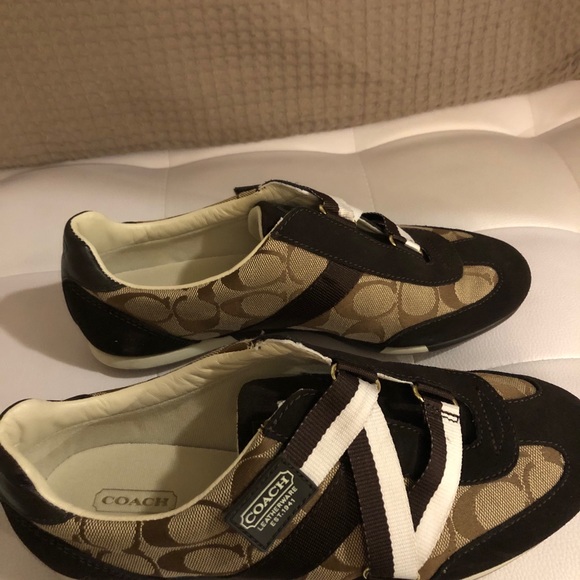 Coach Women’s Juli Signature Sneaker - Picture 6 of 7